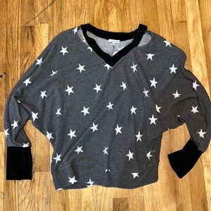 White birch NWT long sleeve star V Neck cutout detail